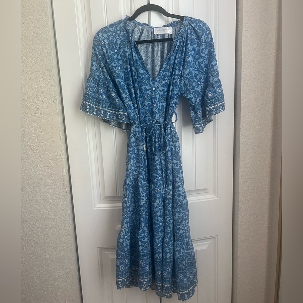 Walker and Wade middi blue floral dress size large